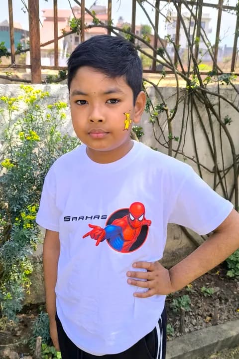 Child wearing a personalized character T-shirt from TOTOPASA